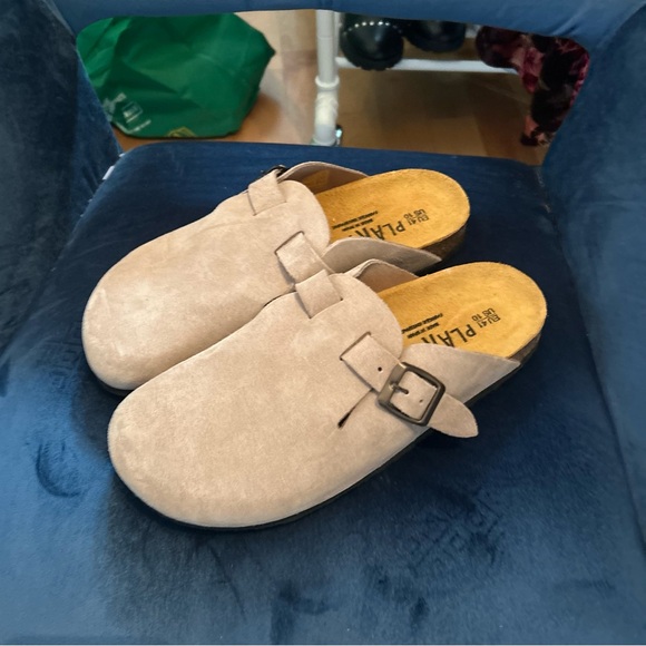 Plakton Shoes - Plae Women's Tan Suede Mules